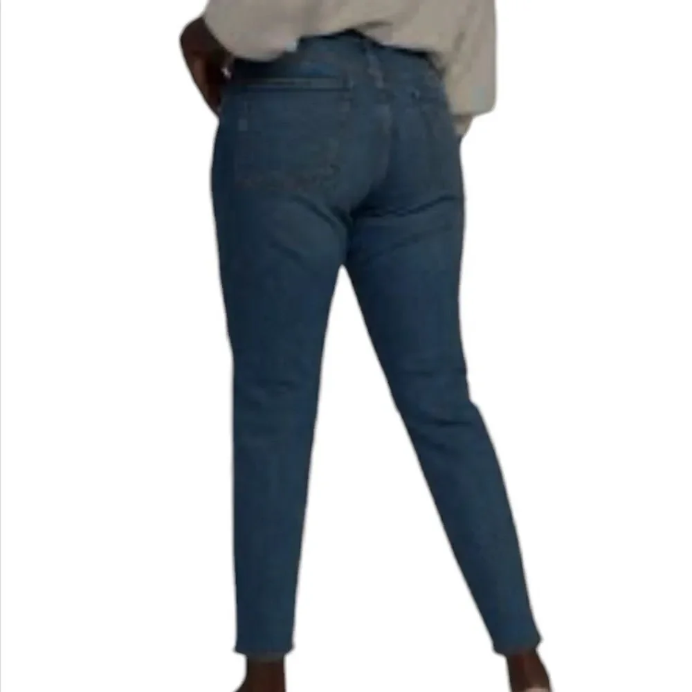 Old Navy High-Waisted Secret-Smooth Pockets O.G. Straight Raw Hem Jeans Size 16